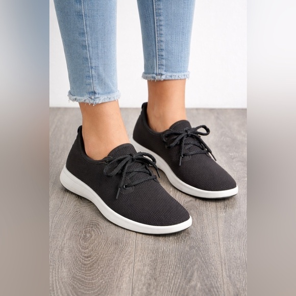 allbirds Shoes - Allbirds Merino Wool Runners Shoes Dark Grey Charcoal Women’s Sz 7